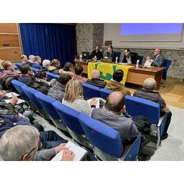 Illustrata a Maniago dall’assessore regionale alle Risorse agroalimentari, Stefano Zannier, la proposta della Giunta regionale che metterà a disposizione dei giovani residenti in FVG risorse per l’agricoltura di montagna (Foto Regione FVG)