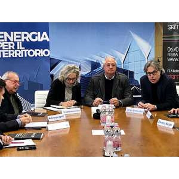 L'assessore regionale alle Attività produttive, Sergio Emidio Bini alla presentazione di Samuexpo 2020. (Foto Regione FVG)