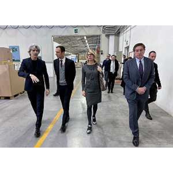 La visita del Governatore del Friuli Venezia Giulia Massimiliano Fedriga allo stabilimento Valcucine di Pordenone. (Foto ARC Liberti)