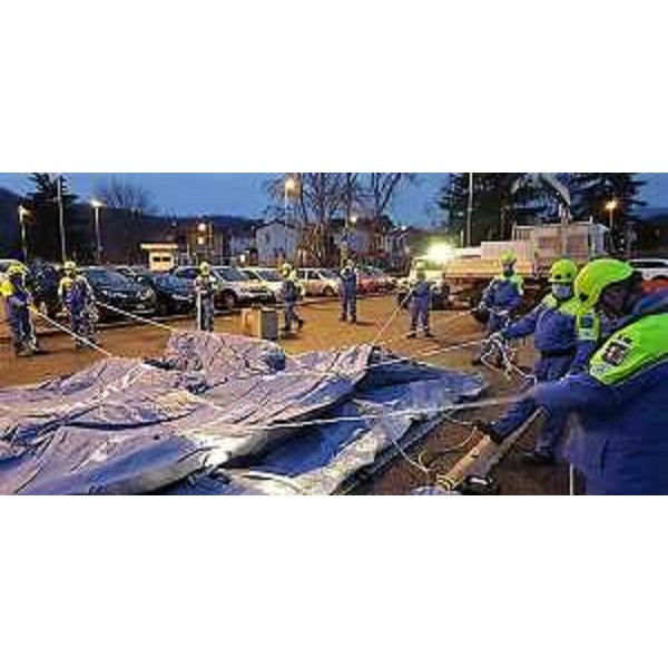 Volontari della Protezione civile al lavoro (Foto Regione FVG)
