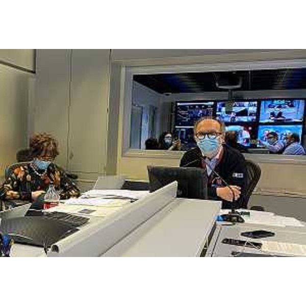 Il vicepresidente della Regione, Riccardo Riccardi, durante la riunione in videoconferenza con i sindaci dell'ambito Medio Friuli sull’accesso ai dati sui contagi da parte dei primi cittadini (Foto Regione FVG)