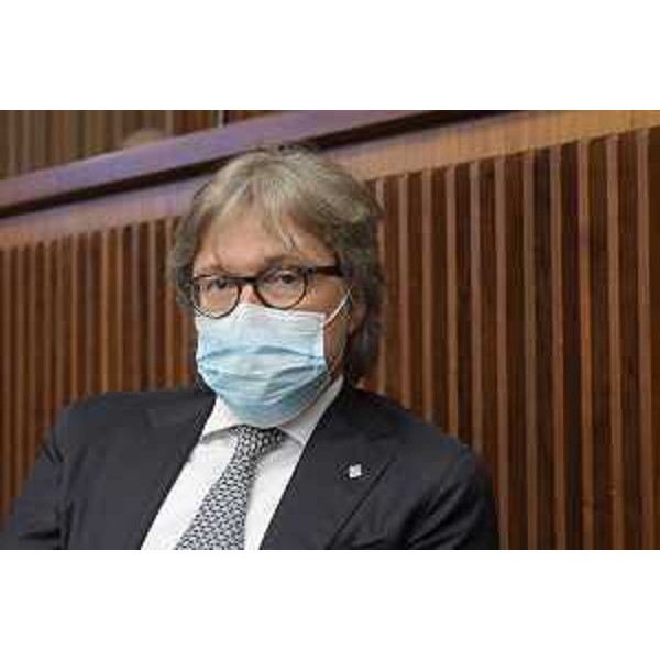 L'assessore regionale alle Attività produttive e Turismo Sergio Emidio Bini