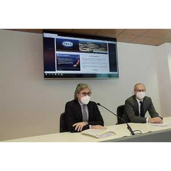 Presentazione dati FRIE - Assessore alle Attività produttive Sergio Emidio Bini e presidente Frie Alessandro Da Re - Presentazione dati FRIE - Assessore alle Attività produttive Sergio Emidio Bini e presidente Frie Alessandro Da Re