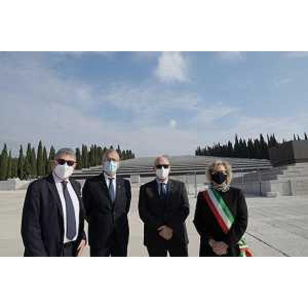 Al centro della foto l'assessore Sebastiano Callari a fianco del sindaco di Fogliano Redipuglia Cristiano Pisano - Al centro della foto l'assessore Sebastiano Callari a fianco del sindaco di Fogliano Redipuglia Cristiano Pisano