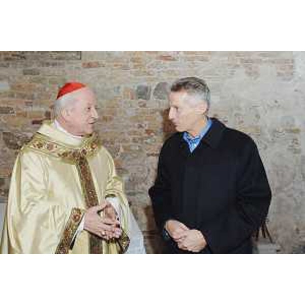 Riccardo Illy (Presidente Regione Friuli Venezia Giulia) incontra il Cardinale Franc Rodé, Prefetto della Congregazione per gli Istituti di Vita Consacrata e le Società di Vita Apostolica, nella Basilica di Aquileia, in occasione dell'apertura dell'Anno Cromaziano. (Aquileia 02/12/07)