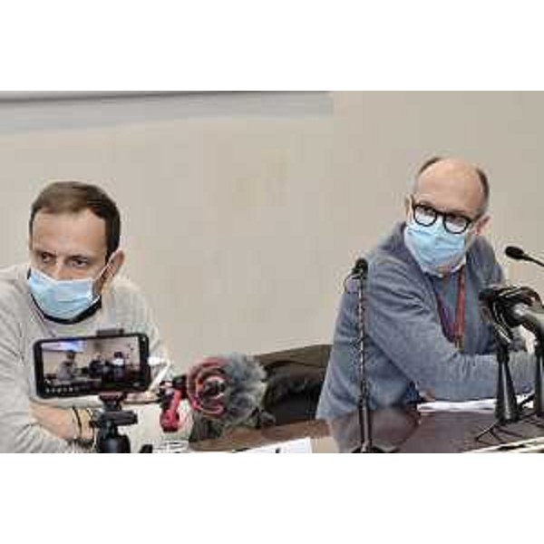 Il governatore Massimiliano Fedriga e il vicegovernatore Riccardo Riccardi nel corso dellillustrazione settimanale dei dati del contagio da Covid-19 in regione. - Il governatore Massimiliano Fedriga e il vicegovernatore Riccardo Riccardi nel corso dellillustrazione settimanale dei dati del contagio da Covid-19 in regione.