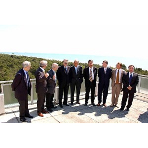 Jacques Rogge (Presidente del CIO), Mario Pescante (Sottosegretario allo Sport), Alessandro Tesini (Presidente del Consiglio Regionale) e Roberto Antonaz (Assessore Regionale all'istruzione, cultura, sport e pace) allo EYOF 2005 (Lignano, 12/05/05)