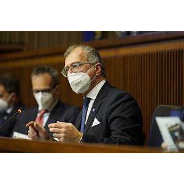 Il presidente del Cr Fvg, Piero Mauro Zanin, durante la confstampa di Fine Anno - Il presidente del Cr Fvg, Piero Mauro Zanin, durante la confstampa di Fine Anno