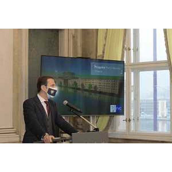 Il governatore del Friuli Venezia Giulia, Massimiliano Fedriga, durante la conferenza stampa di fine anno, durante la quale sono stati illustrati alcuni degli obiettivi strategici dellazione della Giunta per il 2021. - Il governatore del Friuli Venezia Giulia, Massimiliano Fedriga, durante la conferenza stampa di fine anno, durante la quale sono stati illustrati alcuni degli obiettivi strategici dellazione della Giunta per il 2021.