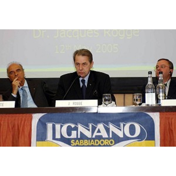 Jacques Rogge (Presidente del CIO) e Mario Pescante (Sottosegretario allo Sport) allo EYOF 2005 (Lignano, 12/05/05) 