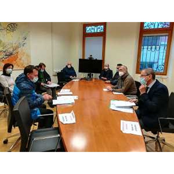 La consegna della petizione al presidente del Consiglio regionale, Piero Mauro Zanin - La consegna della petizione al presidente del Consiglio regionale, Piero Mauro Zanin