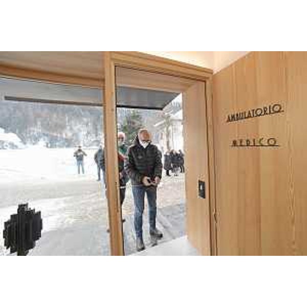 Il vicegovernatore Riccardo Riccardi inaugura l'ambulatorio a Treppo Ligosullo - Il vicegovernatore Riccardo Riccardi inaugura l'ambulatorio a Treppo Ligosullo