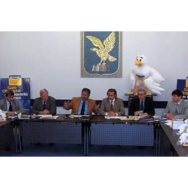 Roberto Antonaz (Assessore Regionale all'istruzione, cultura, sport e pace) alla conferenza stampa su EYOF 2005 (Trieste, 04/05/05)