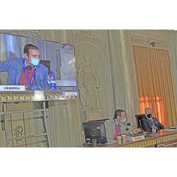 Il governatore del Friuli Venezia Giulia Massimiliano Fedriga alla presentazione dello studio sulle strategie e le azioni per la competitività commissionato a The European House - Ambrosetti dalla Camera di commercio Venezia Giulia, (il cui presidente Antonio Paoletti è a destra nella foto) - Il governatore del Friuli Venezia Giulia Massimiliano Fedriga alla presentazione dello studio sulle strategie e le azioni per la competitività commissionato a The European House - Ambrosetti dalla Camera di commercio Venezia Giulia, (il cui presidente Antonio Paoletti è a destra nella foto)