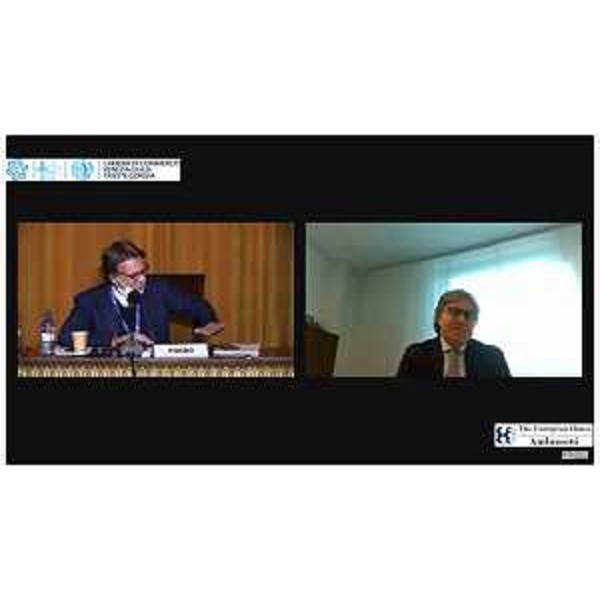 L'assessore regionale alle Attività produttive e Turismo Sergio Emidio Bini (a destra nella foto) al convegno phygital sulla Venezia Giulia del 2025 organizzato dalla Cciaa a Trieste e moderato dal giornalista Nicola Porro (a sinistra) - L'assessore regionale alle Attività produttive e Turismo Sergio Emidio Bini (a destra nella foto) al convegno phygital sulla Venezia Giulia del 2025 organizzato dalla Cciaa a Trieste e moderato dal giornalista Nicola Porro (a sinistra)