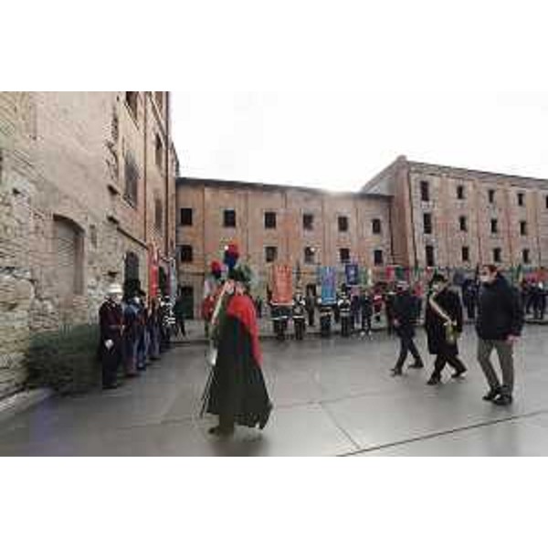 Un momento della cerimonia commemorativa del Giorno della Memoria al monumento nazionale della Risiera di San Sabba - Un momento della cerimonia commemorativa del Giorno della Memoria al monumento nazionale della Risiera di San Sabba