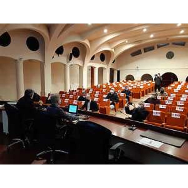 I rappresentanti delle amministrazioni comunali che hnno partecipato all'incontro di oggi a Pordenone - I rappresentanti delle amministrazioni comunali che hnno partecipato all'incontro di oggi a Pordenone