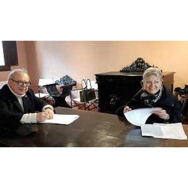 La sigla dell'accordo tra Agrusti e Leonarduzzi a Casarsa - La sigla dell'accordo tra Agrusti e Leonarduzzi a Casarsa