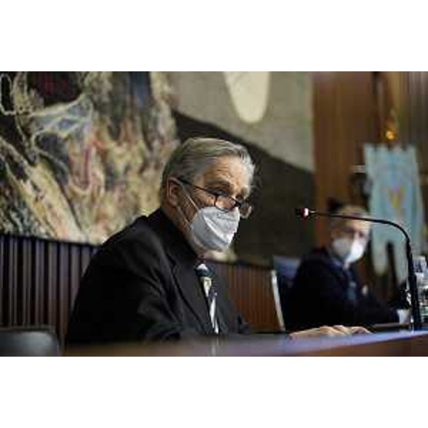 Il presidente della Lega Nazionale e del Comitato Martiri delle Foibe, Paolo Sardos Albertini, durante il suo intervento in Aula - Il presidente della Lega Nazionale e del Comitato Martiri delle Foibe, Paolo Sardos Albertini, durante il suo intervento in Aula