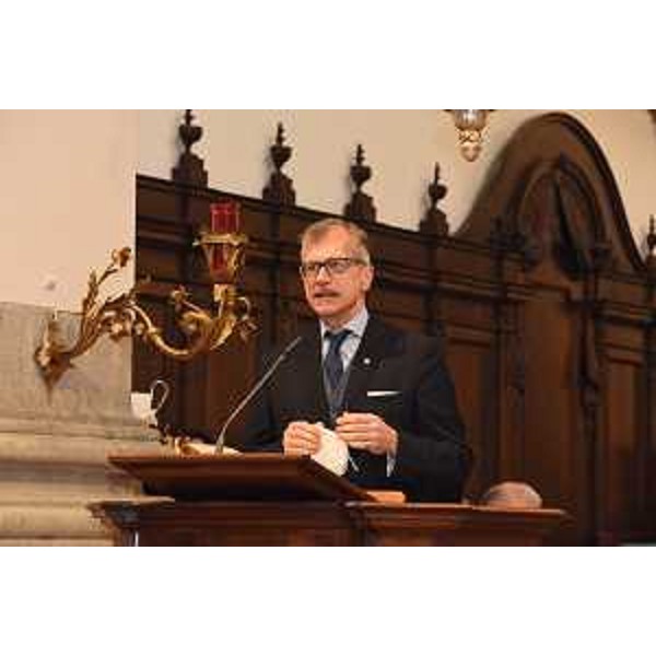 Il presidente Zanin prende la parola in duomo (Foto Flash Tricesimo) - Il presidente Zanin prende la parola in duomo (Foto Flash Tricesimo)