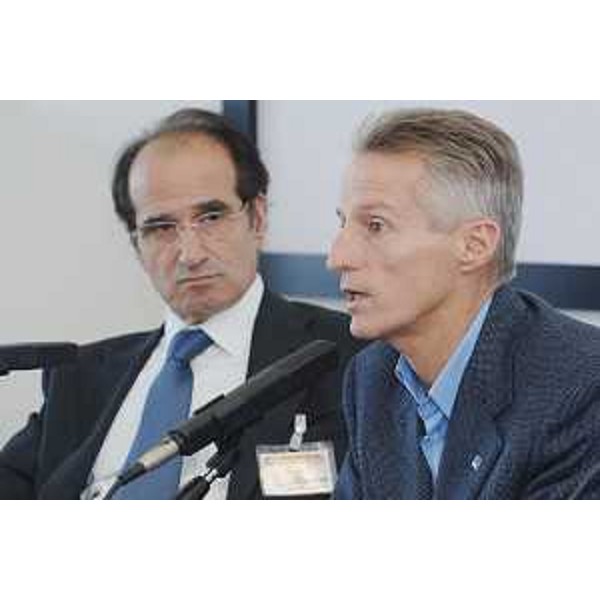 Jean Paul Fitoussi (Institut d’Etudes Politiques de Paris) e Riccardo Illy (Presidente Regione Friuli Venezia Giulia) ai "Nobels Colloquia in Trieste", alla Stazione Marittima di Trieste. (Trieste 04/12/07)