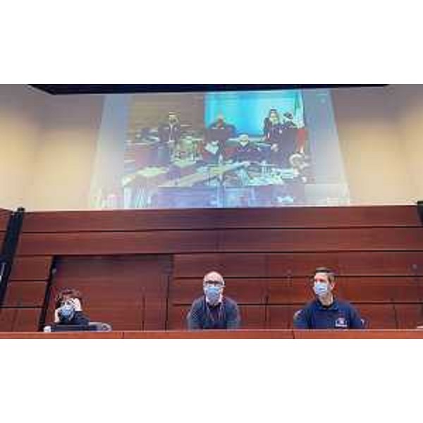 Il vicegovernatore Riccardo Riccardi (al centro) durante la videoconferenza - Il vicegovernatore Riccardo Riccardi (al centro) durante la videoconferenza