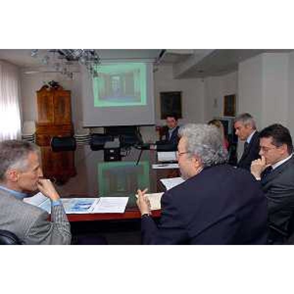 Riccardo Illy (Presidente Regione Friuli Venezia Giulia), Ezio Beltrame (Assessore Regionale alla salute e protezione sociale) e Barbina alla presentazione del nuovo Opsedale (Udine, 05/04/05)