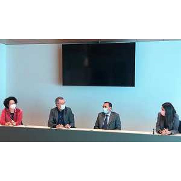 L'assessore regionale alle Infrastrutture e Territorio, Graziano Pizzimenti, poco prima della sigla dell'accordo tra Trenitalia e i rappresentanti di Polizia di Stato, Carabinieri, Guardia di Finanza e Polizia Penitenziaria per l'introduzione dell'app Board Support. - L'assessore regionale alle Infrastrutture e Territorio, Graziano Pizzimenti, poco prima della sigla dell'accordo tra Trenitalia e i rappresentanti di Polizia di Stato, Carabinieri, Guardia di Finanza e Polizia Penitenziaria per l'introduzione dell'app Board Support.