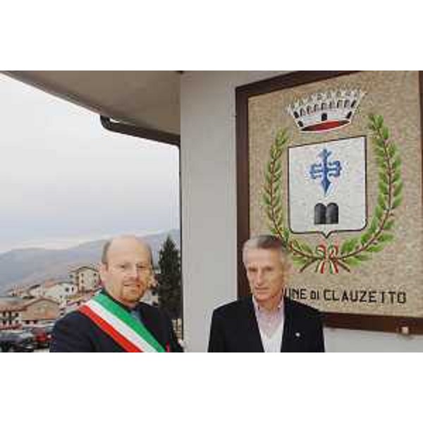 Riccardo Illy (Presidente Regione Friuli Venezia Giulia) e Giuliano Cescutti (Sindaco Clauzetto) in occasione della riunione della Giunta regionale nel Comune di Clauzetto. (Clauzetto 07/12/07)