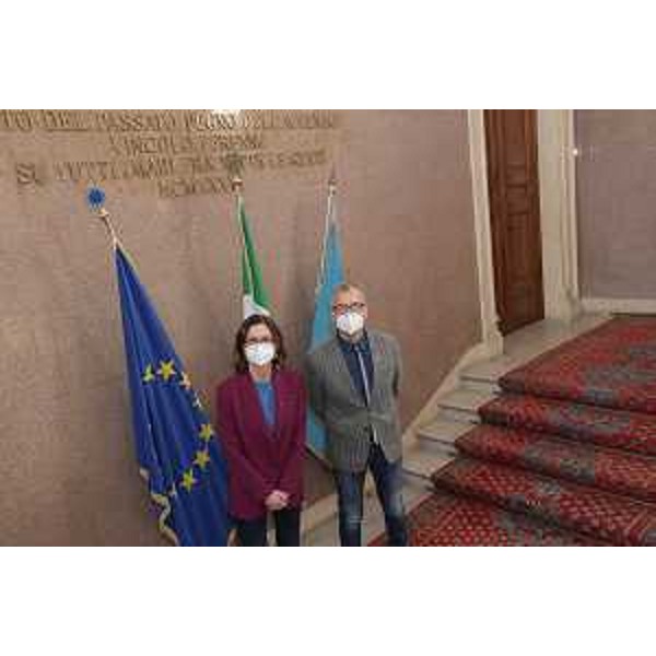 La minstra ad Affari regionali e Autonomie, Mariastella Gelmini, con il presidente del Cr Fvg, Piero Mauro Zanin - La minstra ad Affari regionali e Autonomie, Mariastella Gelmini, con il presidente del Cr Fvg, Piero Mauro Zanin