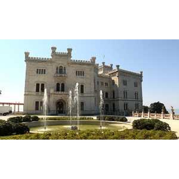 Il castello di Miramare a Trieste - Il castello di Miramare a Trieste