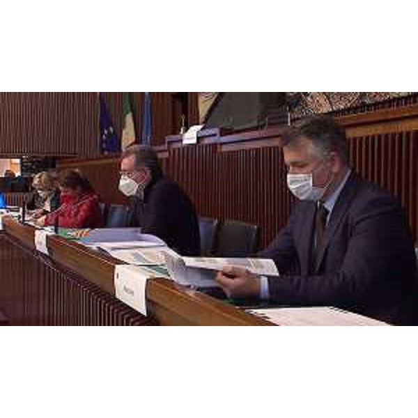 L'assessore Graziano Pizzimenti in IV Commissione, presieduta da Mara Piccin (FI) - L'assessore Graziano Pizzimenti in IV Commissione, presieduta da Mara Piccin (FI)