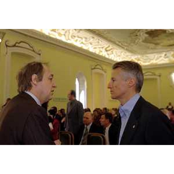 Riccardo Illy (Presidente Regione Friuli Venezia Giulia) con Radin (Parenzo, 30/03/05) 