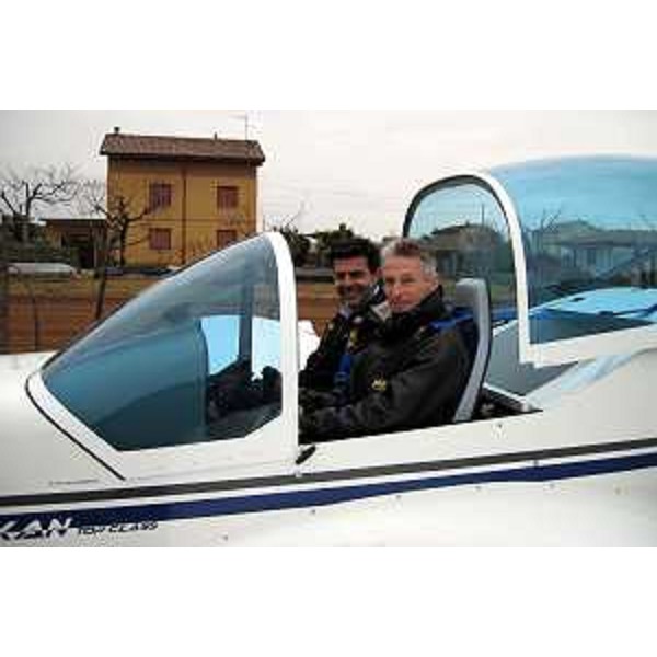 Riccardo Illy (Presidente Regione Friuli Venezia Giulia) in visita alla Fly Synthesis (Gonars, 11/03/05)