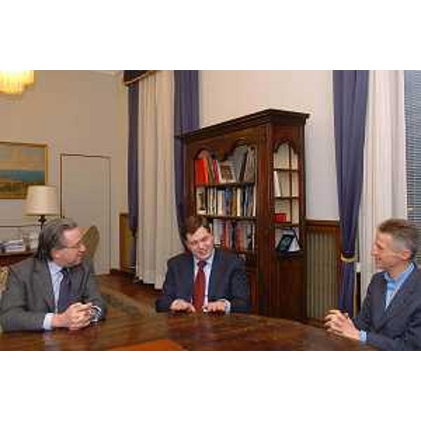 Riccardo Illy (Presidente Regione Friuli Venezia Giulia), Alexey A. Mordashov (direttore generale e presidente dell'esecutivo del Gruppo Severstal) e Giuseppe Lucchini (presidente della società Lucchini) (Trieste, 10/03/05)