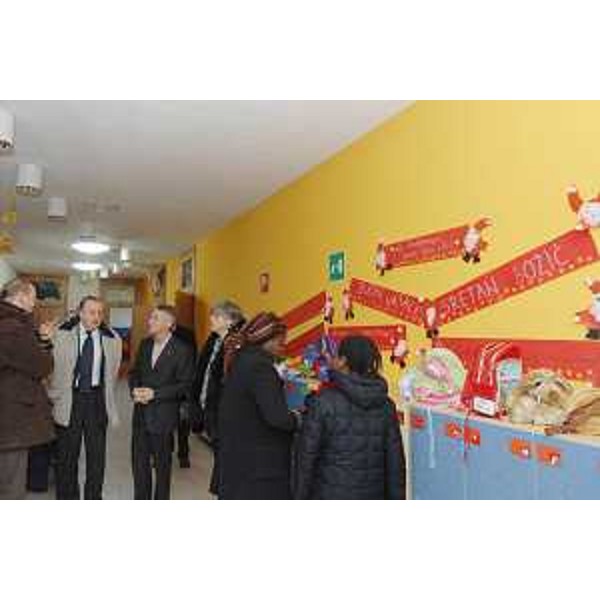 Riccardo Illy (Presidente Regione Friuli Venezia Giulia) visita le scuole di Pasian di Prato accompaganto dal Sindaco Lorenzo Tosolini. (Pasian di Prato 14/12/07)