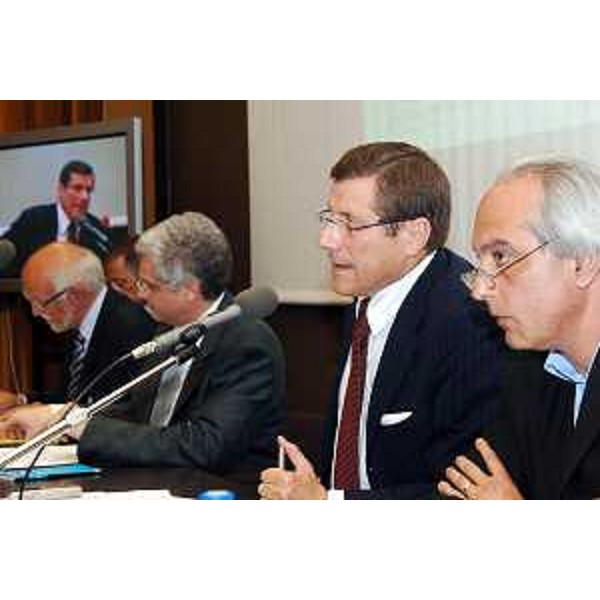 Gianni Pecol Cominotto (Assessore regionale all’organizzazione, personale e sistemi informativi) con Fabio Gava (Assessore alle Politiche dell'Economia, dello Sviluppo, della Ricerca e dell'Innovazione e Politiche Istituzionali della Regione Veneto) al convegno "L'ICT per lo svilupo del Nord-Est"