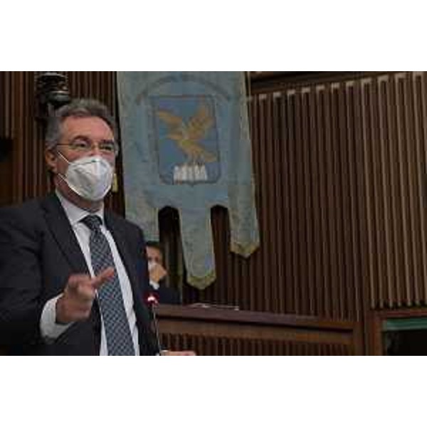 L'assessore regionale alle Infrastrutture e territorio, Graziano Pizzimenti, interviene in Aula - Trieste, 29 aprile 2021. - L'assessore regionale alle Infrastrutture e territorio, Graziano Pizzimenti, interviene in Aula - Trieste, 29 aprile 2021.