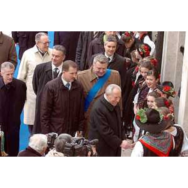 Riccardo Illy (Presidente Regione Friuli Venezia Giulia), Carlo Azeglio Ciampi (Presidente della Repubblica), Elio De Anna (presidente della Provincia di Pordenone) e Carlo Monai (vicepresidente del Consiglio regionale) (Pordenone, 25/02/05)