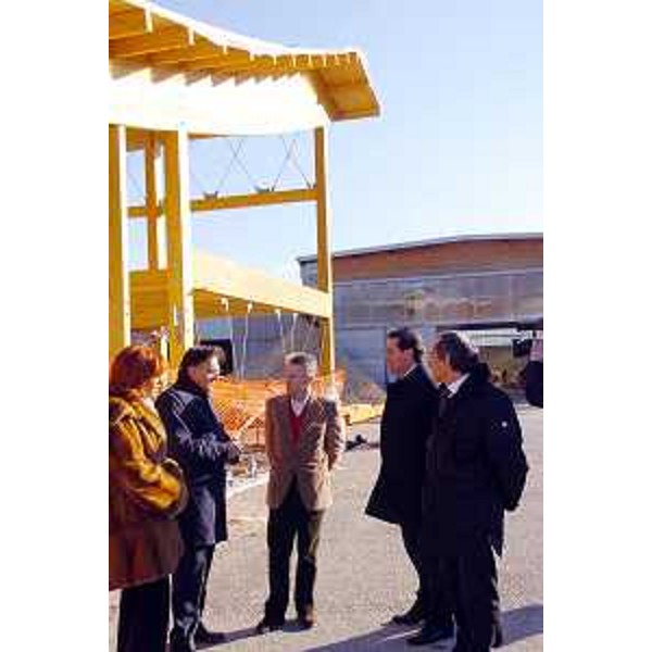 Riccardo Illy (Presidente Regione Friuli Venezia Giulia) ed Enzo Marsilio (Assessore Regionale alle risorse agricole, naturali, forestali e montagna) in visita alla Stratex (Sutrio, 18/02/05)