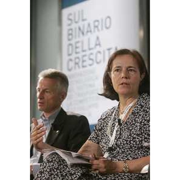 Riccardo Illy (Presidente Regione Friuli Venezia Giulia) con Loyola de Palacio (Presidente Commissione Europea per rete trasporti paneuropea mediterranea)