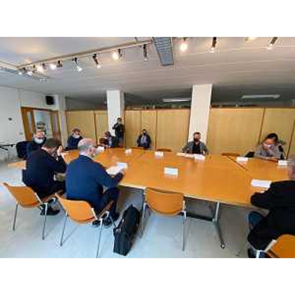 Il vicegovernatore del Friuli Venezia Giulia con delega alla Protezione civile, Riccardo Riccardi, lassessore alle Infrastrutture e trasporti, Graziano Pizzimenti e lassessore alla Montagna, Stefano Zannier, all'incontro sui lavori delle nuova viabilità del lago di Barcis. - Il vicegovernatore del Friuli Venezia Giulia con delega alla Protezione civile, Riccardo Riccardi, lassessore alle Infrastrutture e trasporti, Graziano Pizzimenti e lassessore alla Montagna, Stefano Zannier, all'incontro sui lavori delle nuova viabilità del lago di Barcis.