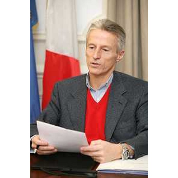Riccardo Illy (Presidente ARE/Assemblea delle Regioni d'Europa e Presidente Friuli Venezia Giulia) al tavolo della firma del Protocollo "Insieme in Europa" a Bruxelles. (Bruxelles 17/12/07)