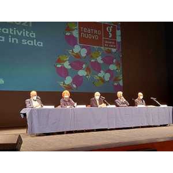 L'assessore alla Cultura del Friuli Venezia Giulia, Tiziana Gibelli, alla conferenza stampa di presentazione della stagione estiva del teatro Giovanni da Udine. - L'assessore alla Cultura del Friuli Venezia Giulia, Tiziana Gibelli, alla conferenza stampa di presentazione della stagione estiva del teatro Giovanni da Udine. 