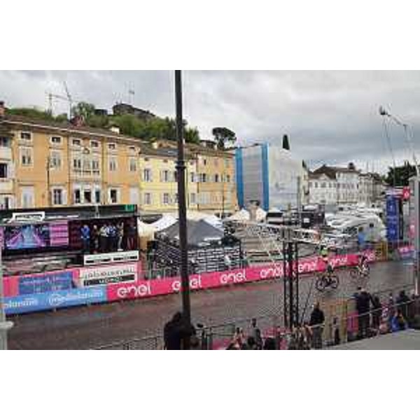 L'arrivo del vincitore della 15. tappa del Giro d'Italia a Gorizia - L'arrivo del vincitore della 15. tappa del Giro d'Italia a Gorizia