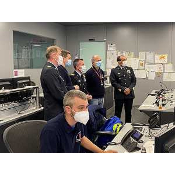 Il vicegovernatore del Friuli Venezia Giulia, Riccardo Riccardi, e il comandante del 2° Stormo dell'Aeronautica Militare, colonnello Marco Bertoli, durante la visita di quest'ultimo alla sede della Protezione civile Fvg di Palmanova. - Il vicegovernatore del Friuli Venezia Giulia, Riccardo Riccardi, e il comandante del 2° Stormo dell'Aeronautica Militare, colonnello Marco Bertoli, durante la visita di quest'ultimo alla sede della Protezione civile Fvg di Palmanova.