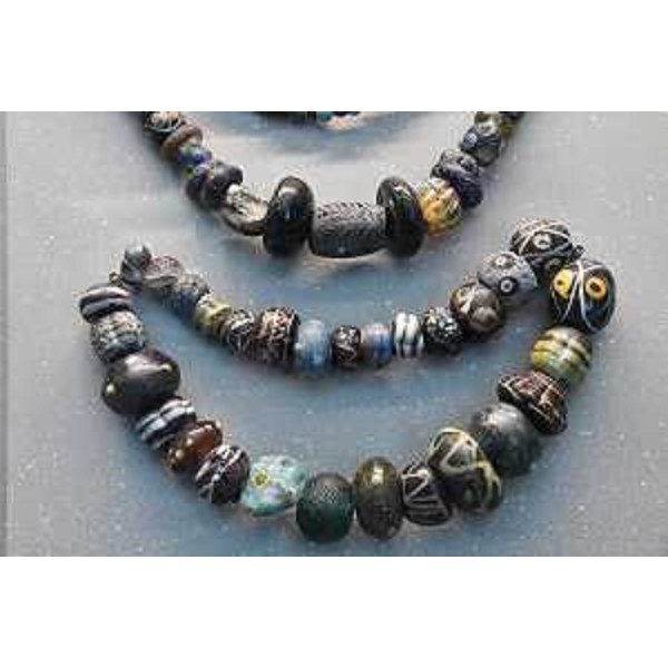 Una delle opere esposte nella mostra "Lusso e ricchezza" - Una delle opere esposte nella mostra "Lusso e ricchezza"