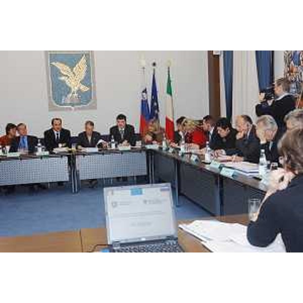 L'apertura dei lavori della Commissione intergovernativa italo-slovena per la sezione transfrontaliera del Corridoio V, a Trieste. (Trieste 19/12/07)