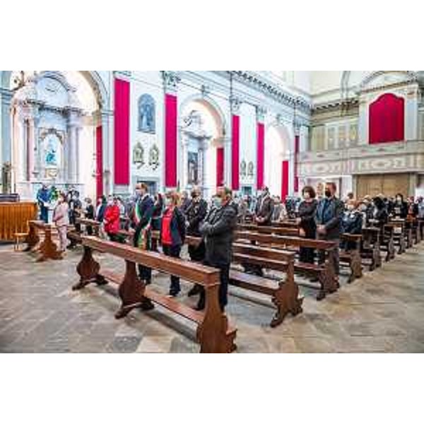 L'assessore regionale Barbara Zilli alla celebrazione per l'inaugurazione dei lavori di restauro della pieve di Artegna (ph photoforyou) - L'assessore regionale Barbara Zilli alla celebrazione per l'inaugurazione dei lavori di restauro della pieve di Artegna (ph photoforyou)