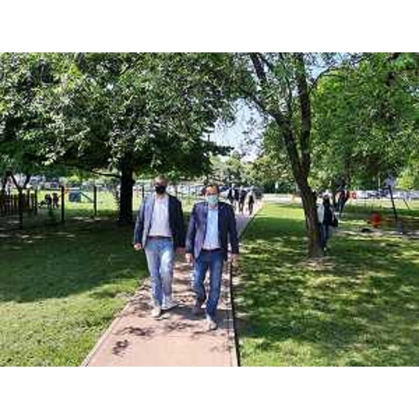 L'assessore regionale alle Autonomie locali Pierpaolo Roberti con il sindaco Livio Vecchiet in visita a Ronchi dei Legionari - L'assessore regionale alle Autonomie locali Pierpaolo Roberti con il sindaco Livio Vecchiet in visita a Ronchi dei Legionari